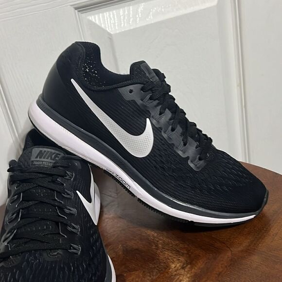 🔥 NIKE Air Zoom Pegasus 34 Running Shoe  Black/White - Women Sz 7 - EXCELLENT - Picture 2 of 15